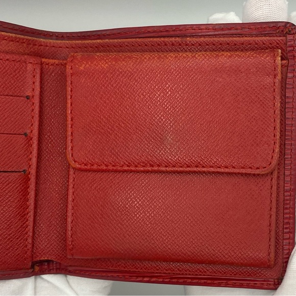 Louis Vuitton Red Leather Epi Textured Wallet - Picture 6 of 15